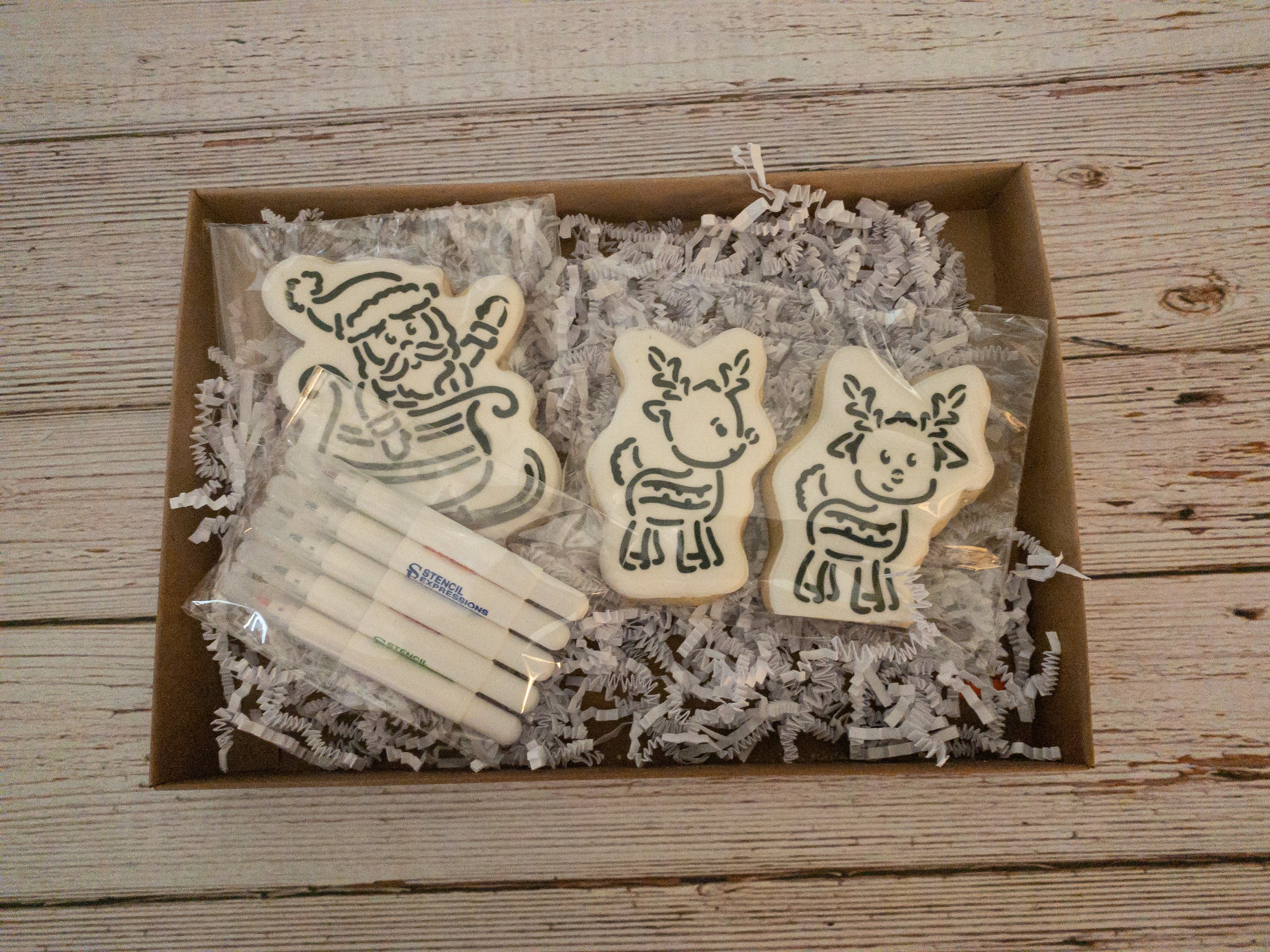 North Pole PYO Tablescape / Mantlescape / Gift Platter Stencil Kit created for The Colorful Cookie Holiday Cookie-A-Thon